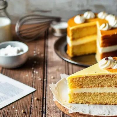 Descubra como preparar uma Receita de Bolo Pudim com Duas Camadas Perfeitas